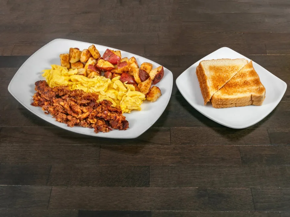 The Irishman - Traditional Irish breakfast with corned beef hash