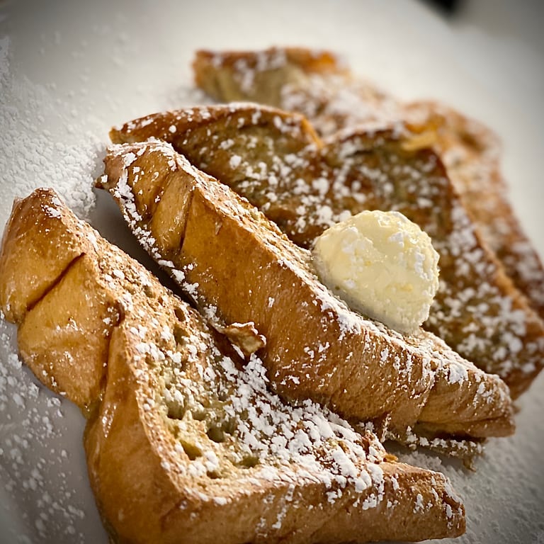 Delicious French Toast and Breakfast Classics